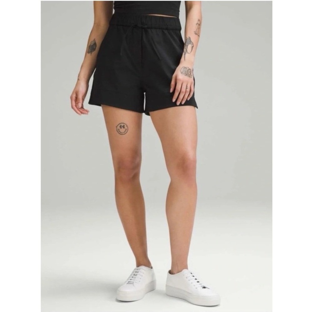 Lululemon Cinchable Waist High-Rise Woven Short 3.5 Black LW7CPGS Size L